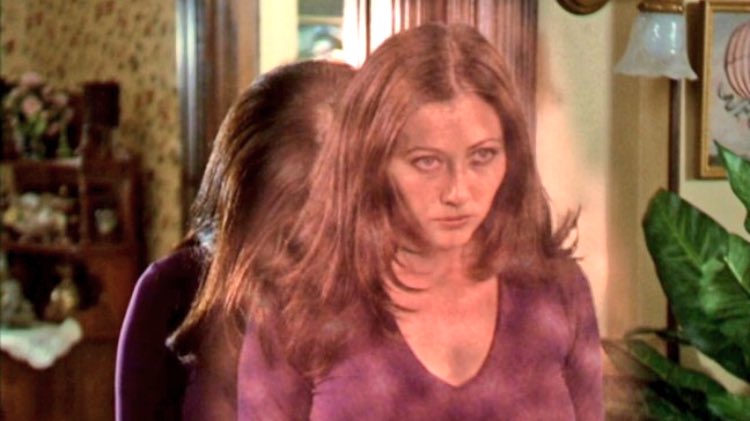 Télékinésie : déplacement d'objets par la pensée dans Charmed